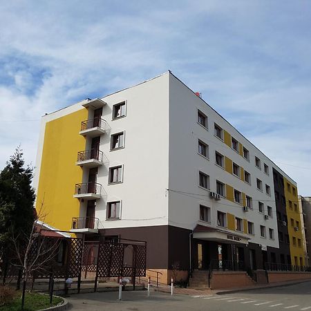 Hotel Dacor Orăştie Exterior foto